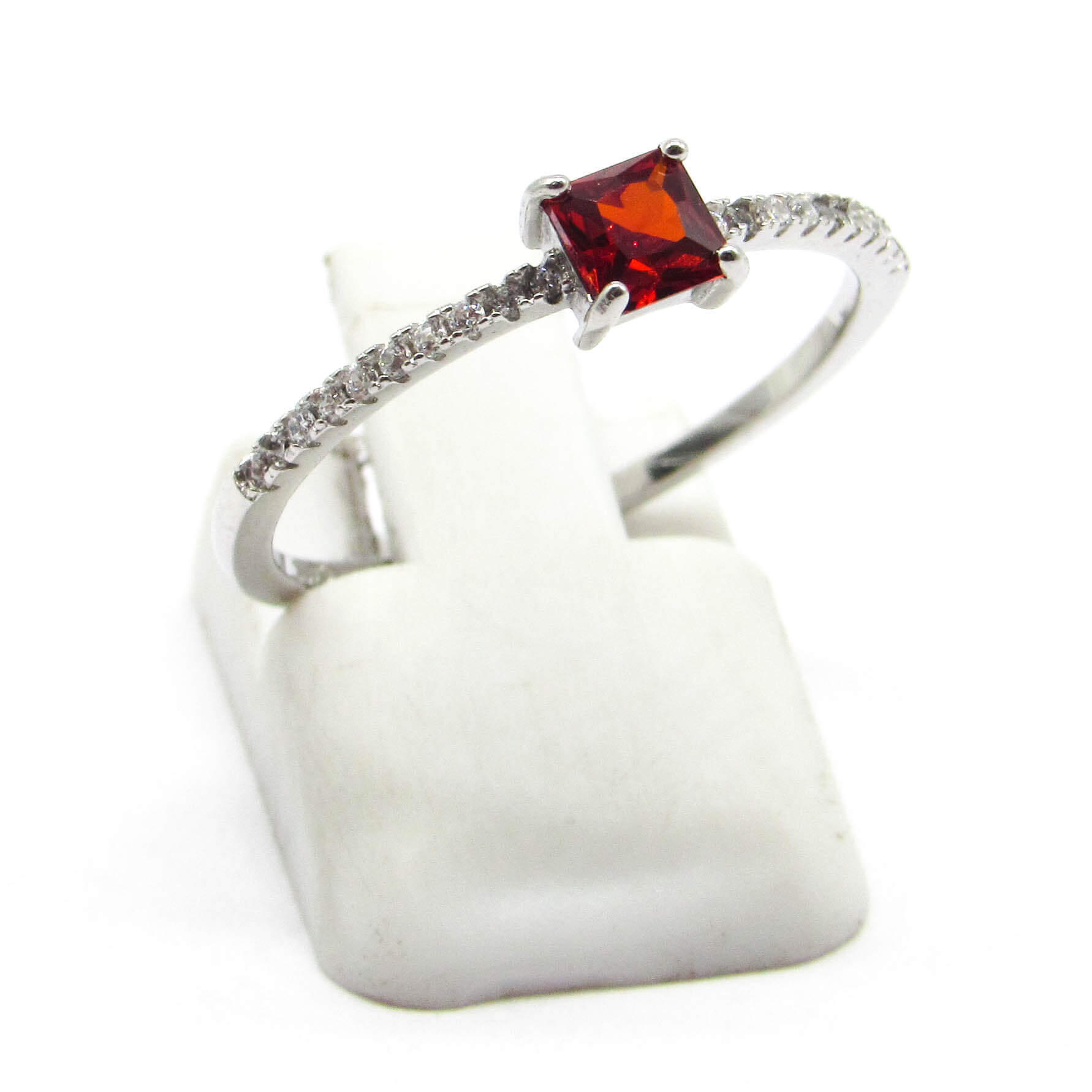 ANILLO MEDIO SIN FIN CUBICS Y CUBIC CUADRADO ROJO /PLATA