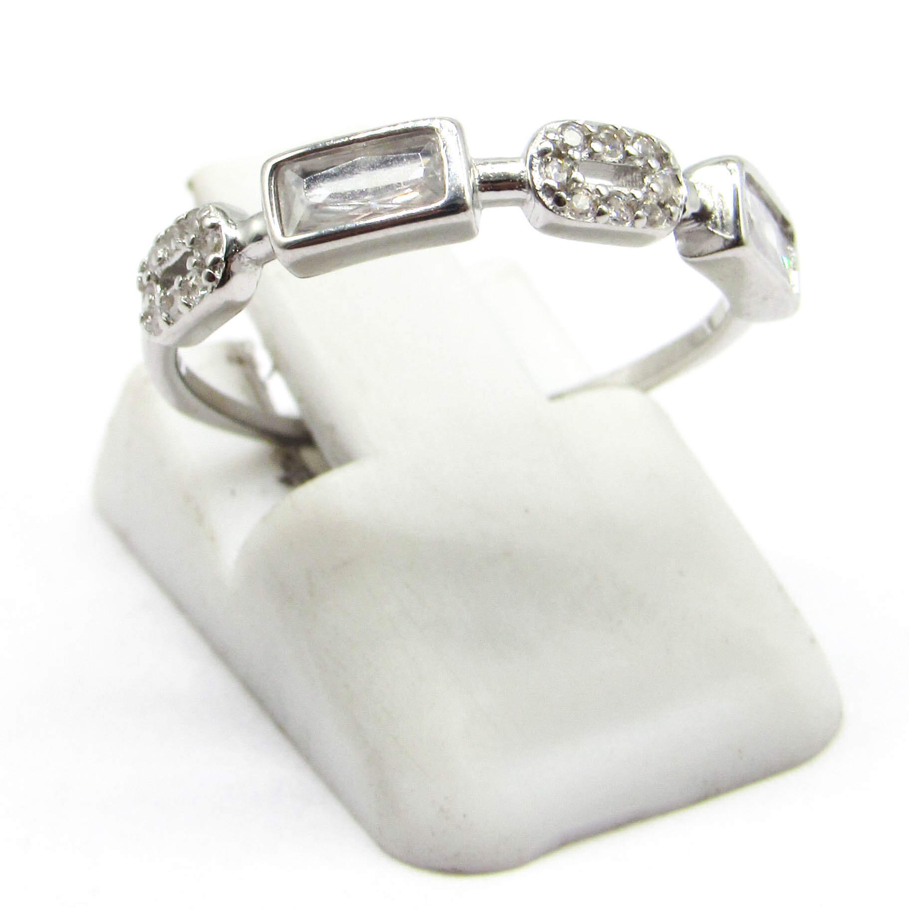 ANILLO CUBICS Y BAGUETTES /PLATA